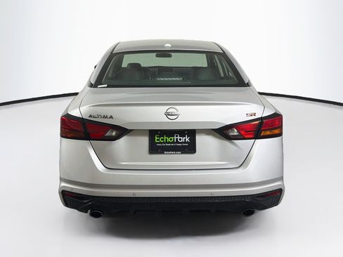 Used 2024 Nissan Altima 2.5 SR FWD image 7