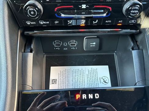 New 2025 Jeep Grand Cherokee L Laredo image 39