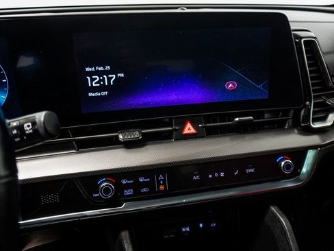 Used 2024 Kia Sportage SX image 25