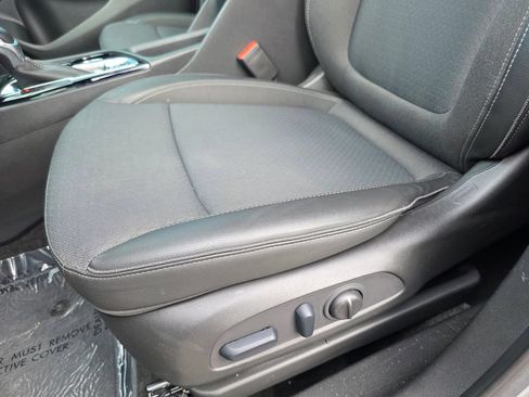 Used 2023 Buick Encore GX Select w/ Safety Package II FWD image 12