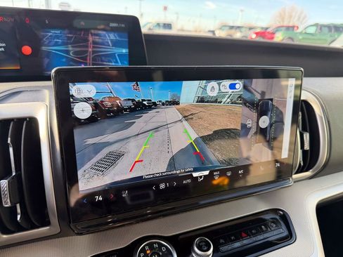 Used 2025 Ford Expedition Active image 21