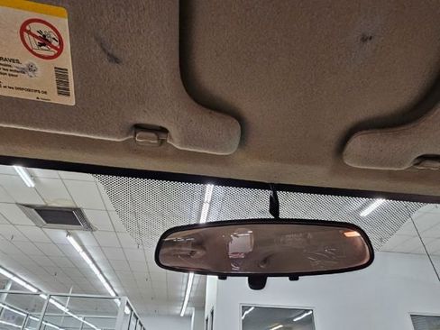 Used 2005 Chevrolet Colorado LS image 18