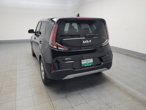 Used 2023 Kia Soul LX w/ LX Technology Package image 5