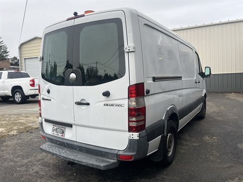 Used 2013 Freightliner Sprinter 2500 RWD image 5