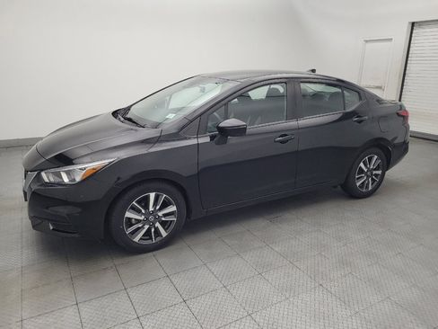 Used 2021 Nissan Versa SV FWD image 2