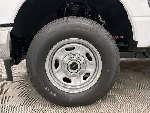 New 2026 Ford F250 XL w/ XL Chrome Package AWD/4WD image 10