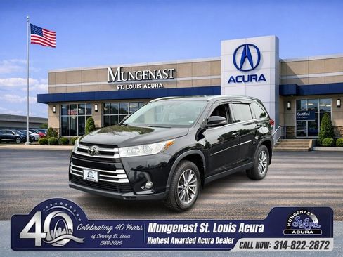 Used 2019 Toyota Highlander XLE AWD/4WD image 1