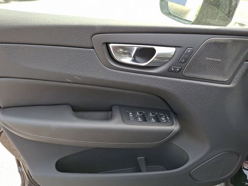 New 2025 Volvo XC60 T8 Ultra w/ Protection Package Premier image 8