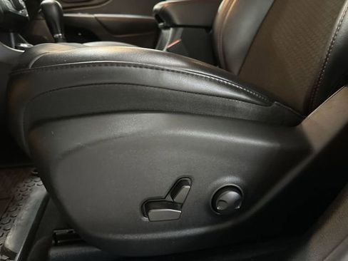 Used 2022 Jeep Cherokee Trailhawk w/ Comfort/Convenience Group image 16