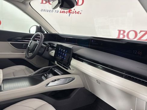 New 2026 Lincoln Nautilus Premier image 20