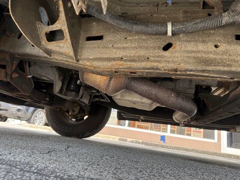 Used 2017 Chevrolet Express 3500 LT w/ LT Preferred Equipment Group image 12