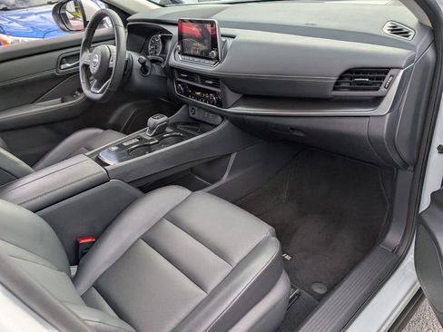 Certified 2024 Nissan Rogue SV w/ SV Premium Package image 15