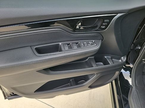Used 2023 Honda Odyssey Elite image 16
