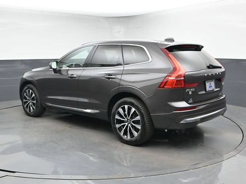 Used 2023 Volvo XC60 B5 Plus w/ Climate Package AWD/4WD image 8