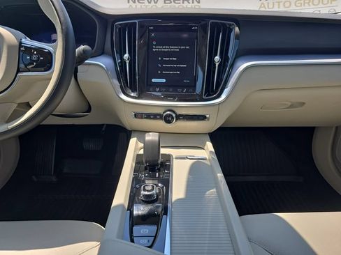 Certified 2025 Volvo S60 B5 Core FWD image 11