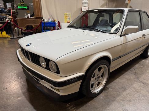 Used 1987 BMW 325is Coupe RWD image 10