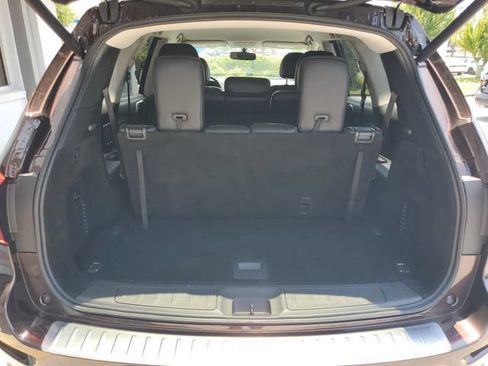 Used 2019 Nissan Pathfinder SL AWD/4WD image 10