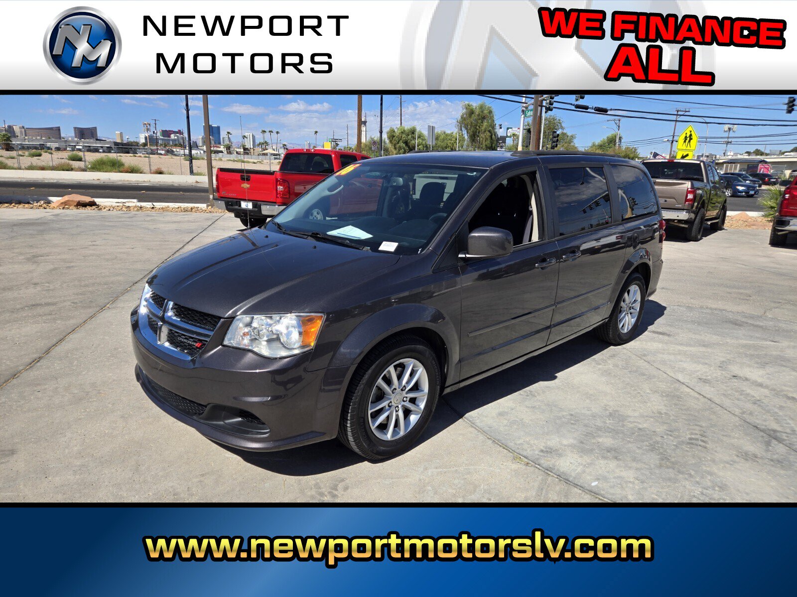Used 2016 Dodge Grand Caravan SXT w/ UConnect Hands-Free Group FWD image 1