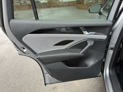 Certified 2025 Volkswagen Tiguan S image 15