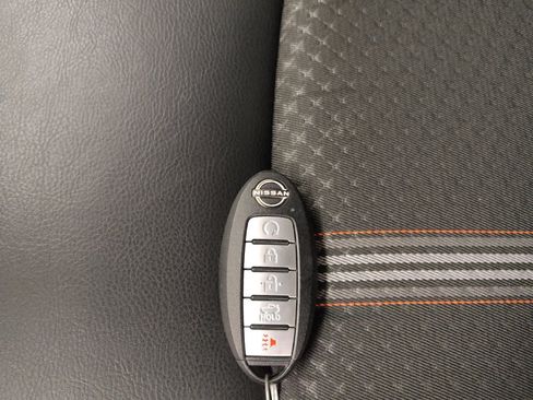Used 2024 Nissan Altima 2.5 SR FWD image 32