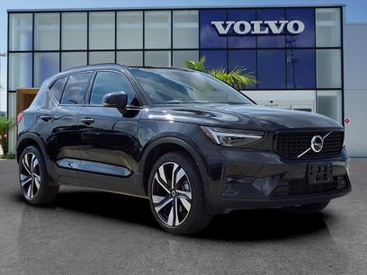 Certified 2024 Volvo XC40 B5 Plus w/ Protection Package Premier