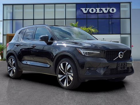 Certified 2024 Volvo XC40 B5 Plus w/ Protection Package Premier AWD/4WD image 1