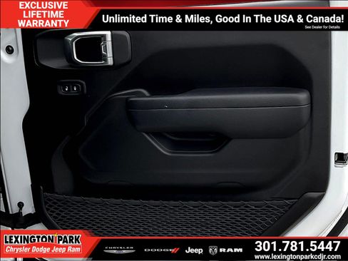 Used 2025 Jeep Wrangler Unlimited Sport AWD/4WD image 27