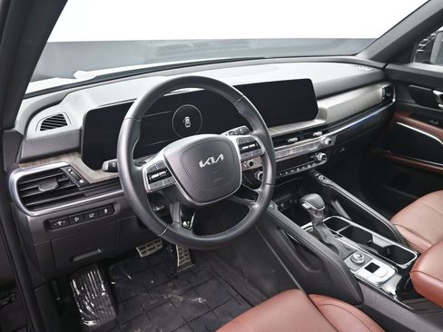 Used 2024 Kia Telluride SX w/ Towing Package image 14