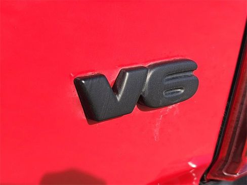 Used 2022 Toyota Tacoma SR5 image 13