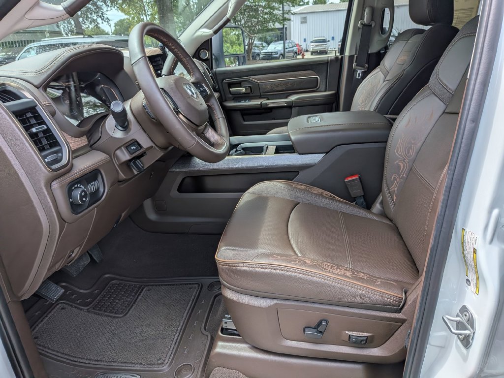 Used 2026 RAM 2500 Limited AWD/4WD image 16