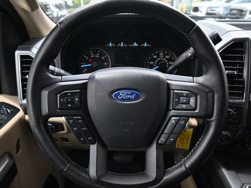 Used 2019 Ford F150 XLT w/ Equipment Group 302A Luxury AWD/4WD image 17