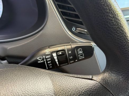 Used 2017 Hyundai Santa Fe Sport FWD image 32