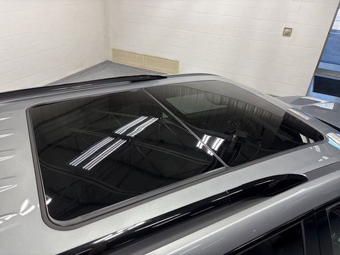 New 2026 Chevrolet Traverse RS image 9