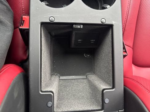 Used 2022 Porsche Macan AWD/4WD image 28