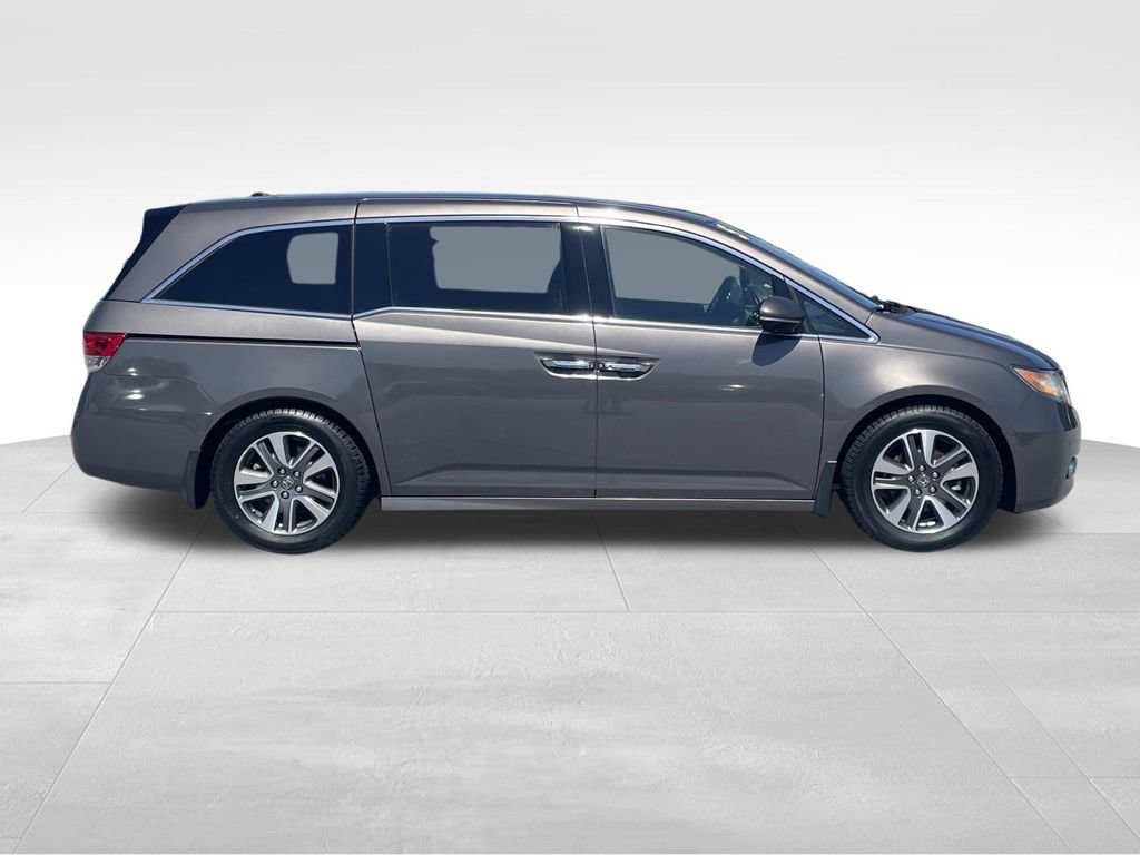 Used 2015 Honda Odyssey Touring Elite image 2
