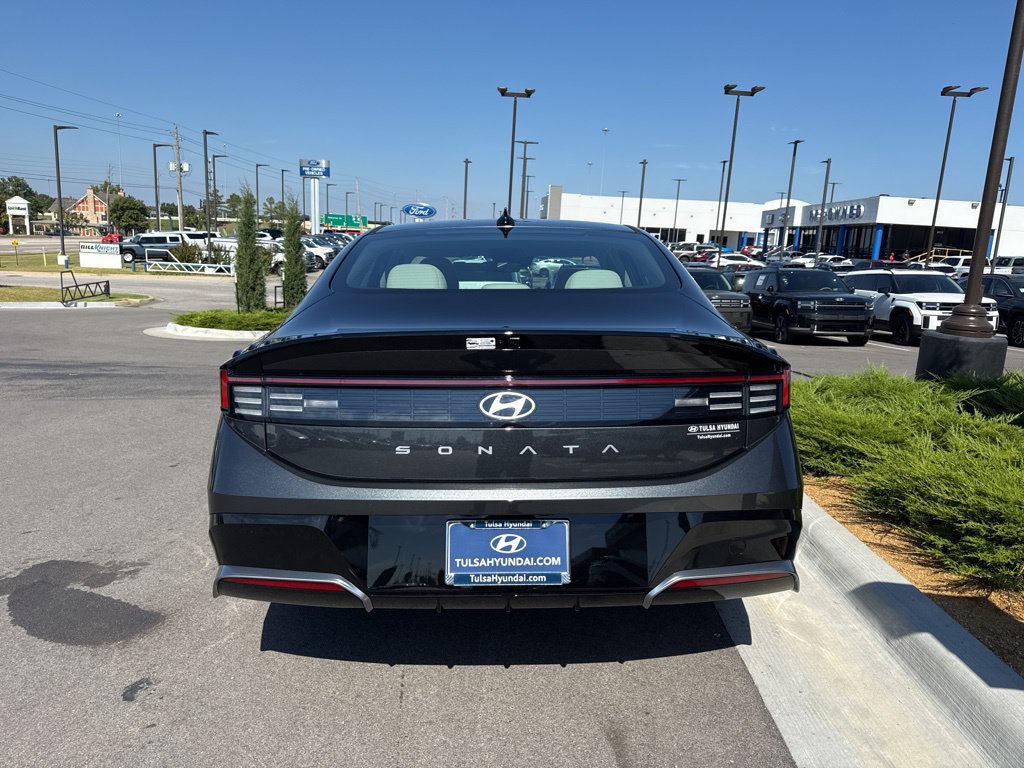 New 2026 Hyundai Sonata SEL FWD image 9