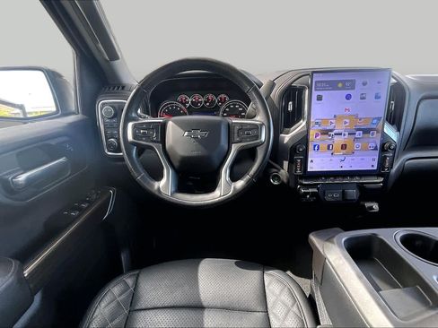 Used 2022 Chevrolet Silverado 1500 RST w/ Z71 Off-Road Package AWD/4WD image 6