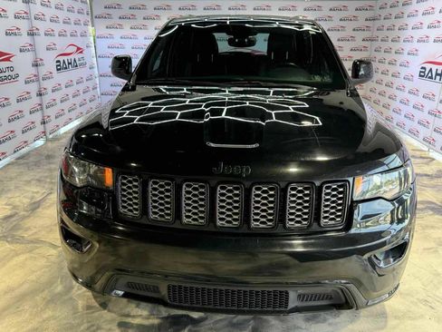 Used 2017 Jeep Grand Cherokee Altitude AWD/4WD image 54