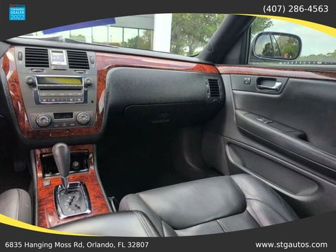 Used 2007 Cadillac DTS w/ Trunk Convenience Package FWD image 19