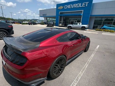 Used 2016 Ford Mustang GT Premium w/ Black Accent Package RWD image 7