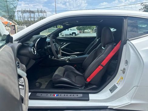 Used 2018 Chevrolet Camaro ZL1 RWD image 26