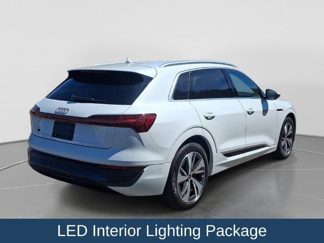 Used 2024 Audi Q8 e-tron Premium Plus w/ Premium Plus Package AWD/4WD image 7