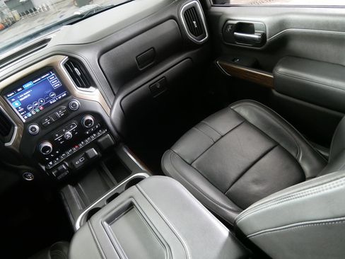 Used 2022 Chevrolet Silverado 3500 High Country w/ Z71 Off-Road Package image 11