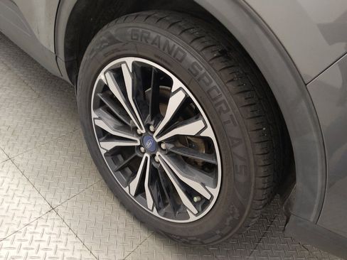 Used 2021 Ford Escape SE w/ SE Sport Appearance Package FWD image 31