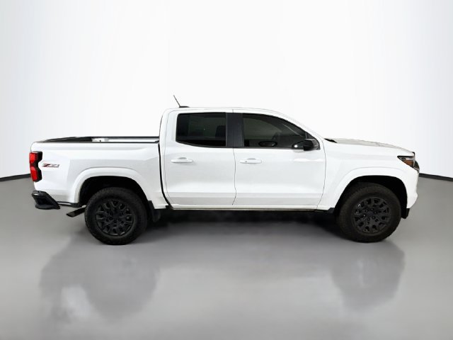 Used 2023 Chevrolet Colorado Z71 w/ Advanced Trailering Package AWD/4WD image 9