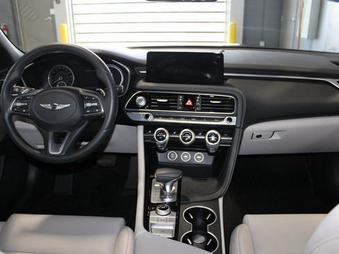 Used 2023 Genesis G70 2.0T image 24