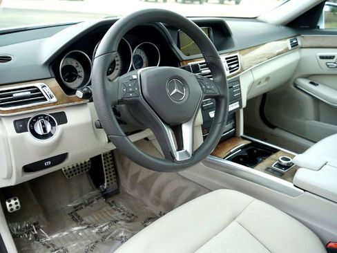Used 2016 Mercedes-Benz E 350 Sedan image 9