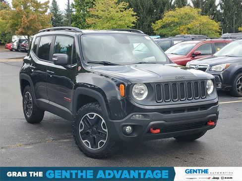 Used 2015 Jeep Renegade Trailhawk w/ Popular Equipment Group image 28