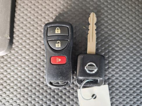 Used 2012 Nissan Xterra PRO-4X w/ Pro-4x Leather Pkg image 28