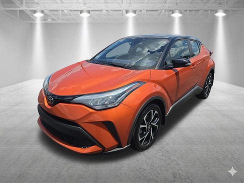 Used 2020 Toyota C-HR XLE FWD image 7